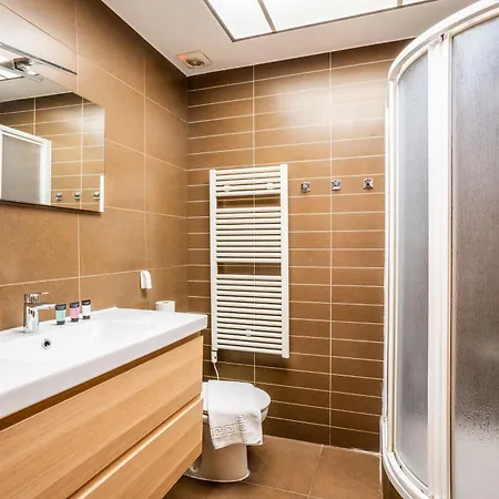 Apartment Plaza Urquinaona 3-Bedroom Suite